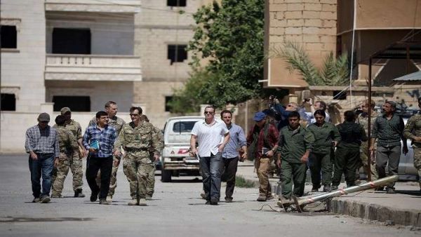  صفقة أدت إلى خروج مئات مقاتلي تنظيم “الدولة الإسلامية” مع عائلاتهم من الرقة 