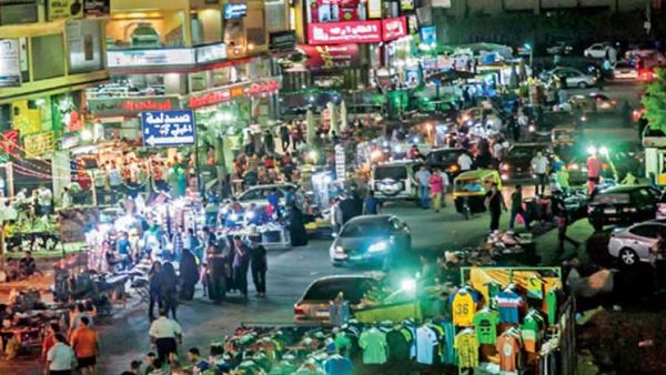 أُطلق على أكبر شارع تجاري بميدان الحصري بـ”شارع السوريين”