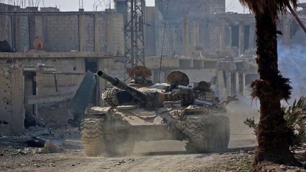 دبابة تابعة للجيش السوري في الغوطة الشرقية