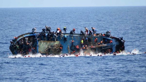 About 237 illegal immigrants in two inflatable boats - including 44 women and 7 children - were saved from drowning. (AFP/ File Photo)