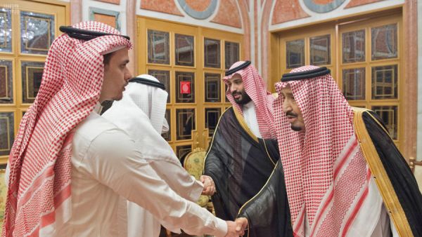 Salah Khashoggi meets with Saudi Crown Prince Mohammed bin Salman and King Salman. (AFP/ File)