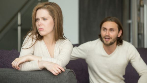 يجب اختيار الكلمات المناسبة بعناية عند التحدّث مع الخطيبة العنيدة