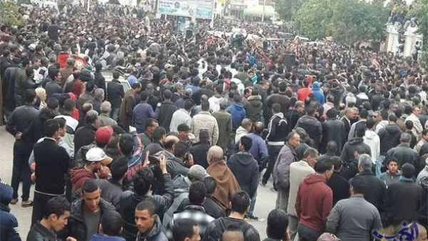  إضراب عام بساحة الشعب تطاوين تنديدا بالتهميش