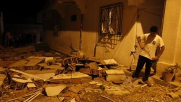 أدى الانفجار إلى وفاة صاحب المنزل وهو عنصر متشدد دينيا