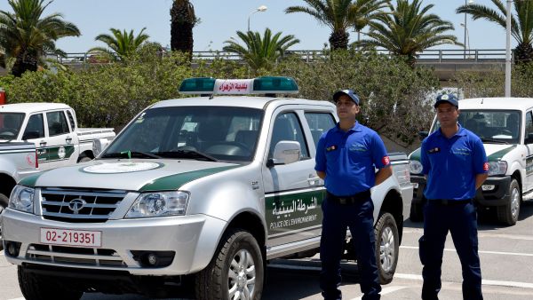  المهاجم يعتبر رجال الأمن "طواغيت"،