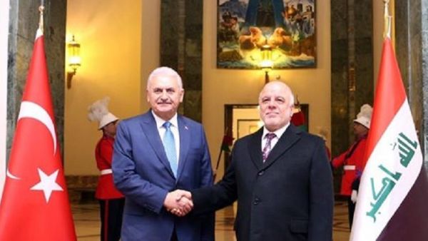 رئيس الوزراء العراقي حيدر العبادي ونظيره التركي بن علي يلدريم 