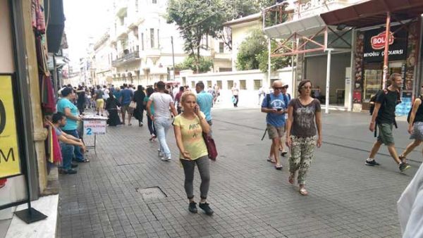  السلطات النمساوية أزالت عدة لوحات دعائية تتحدث عن تركيا