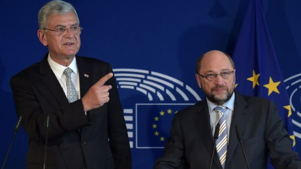 President of the European Parliament Martin Schulz (R) and Turkey's Minister of EU Affairs Volkan Bozkir give a joint press conference after a meeting, on May 11, 2016 at the European Parliament in Strasbourg, eastern France. (AFP/Patrick Hertzog President of the European Parliament Martin Schulz (R) and Turkey's Minister of EU Affairs Volkan Bozkir give a joint press conference after a meeting, on May 11, 2016 at the European Parliament in Strasbourg, eastern France. (AFP/Patrick Hertzog