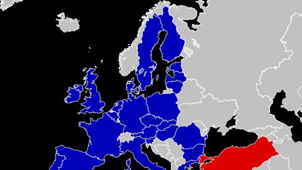 The EU (marked in blue) may vote this week to suspend accession negotiations with Turkey (marked in red) (Wikimedia Commons)