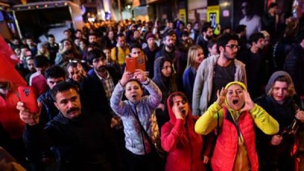 Anti-referendum protests in Turkey. (Yasin Akgul/AFP)