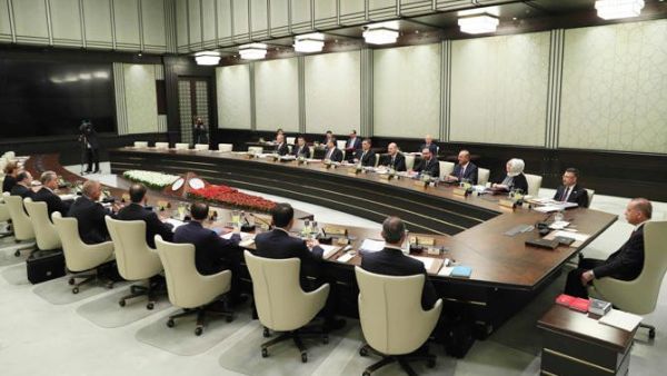 Turkish President Recep Tayyip Erdogan (R) as he chairs first meeting of the 'presidential cabinet' at The Presidential Complex in Ankara on July 13, 2018. (AFP/ File) 