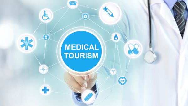 The number of medical visitors surpassed 433,000 in last year, up 62 percent from 267,000 in 2013, TurkStat data showed. (Shutterstock)