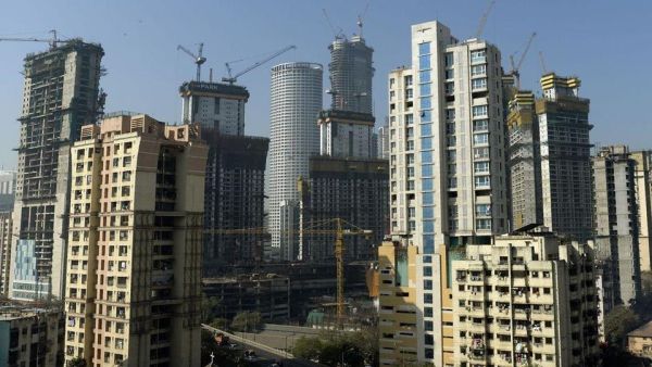 An Arab resident suffered serious issues and fractures after falling off the 5th floor in UAE. (AFP/ File Photo)