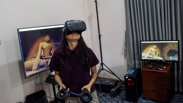 The UAE, famed for its ambition – and accomplishments – in being number one, has many virtual reality (VR) dabblers who are slowly ushering edutainment towards the immersive experience.(AFP/ File Photo)