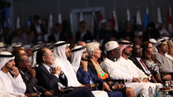 Sheikh Hamdan bin Mohammed bin Rashid Al Maktoum, Sheikh Mohammed bin Rashid Al Maktoum, Christine Lagarde, Emirati and regional leaders at the World Government Summit in Dubai. (Twitter/Dubai Media Office)