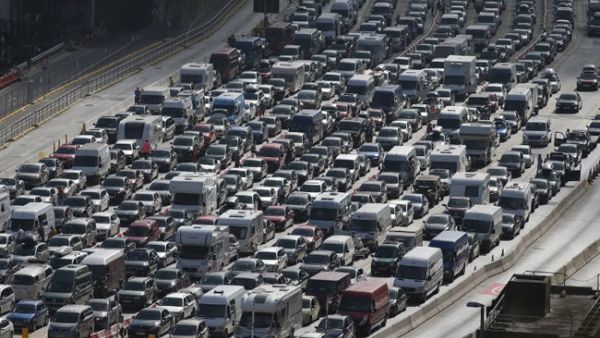 Drivers in the UAE spent, on average, 29 hours stuck in rush-hour traffic last year. (AFP/ File Photo)