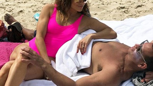 Jennifer Lopez seemed to be taking in the Fourth Of July very well, as she appeared wearing ring on ehr wedding finger. (Jennifer Lopez/ Instagram)