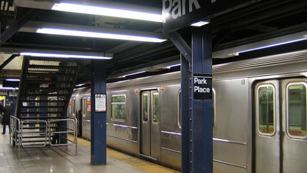 A New York subway station. A Jewish woman and her mother were beaten up last week at a Queens subway station by a man who mistook them for Muslims, police said (Wikimedia)