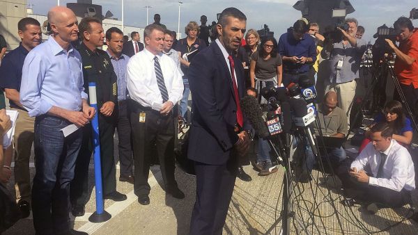 George Piro, special agent in charge of the FBI's Miami Division speaks during a news conference at Fort Lauderdale-Hollywood International Airport Terminal, in Fort Lauderdale, Florida on Jan. 7, 2017. (File photo)