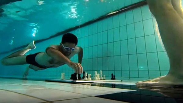 Underwater Chess Tournament. (Screenshot)