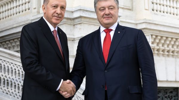 Poroshenko met Turkish President Recep Tayyip Erdogan during the 7th meeting of the council between Turkey and Ukraine held in Istanbul on Saturday. (Shutterstock)