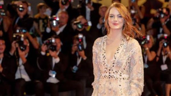 فساتين النجمات على السجادة الحمراء في مهرجان البندقية السينمائي 2018