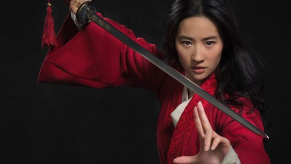 Mulan will open in theaters in 2020 (Source: Walt Disney Studios / twitter ) 