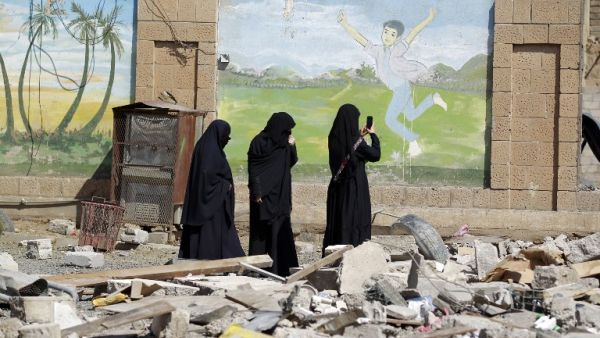 The UK government of unlawfully failing to suspend arms sales to Riyadh despite the kingdom's "repeated and serious breaches" of international humanitarian law. (AFP/File) 
