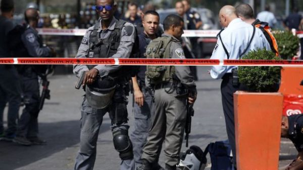 An Israeli soldier suffered light wounds after being stabbed in Ashkelon Sunday morning. (AFP/File)