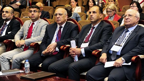 خلال الحدث خلال الحدث