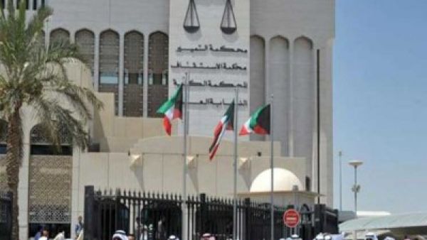 عبدالله عطالله ناشط إنساني سياسي واشتهر بشخصيته القيادية 