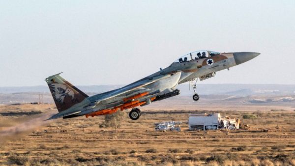 An Israeli F-15 fighter jet takes off from Hatzerim airbase in the Negev desert on June 29, 2017 (AFP Photo/JACK GUEZ)
