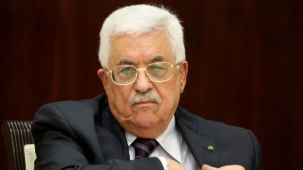 Palestinian Authority President Mahmoud Abbas chairs a meeting of the Executive Committee of the PLO in the West Bank city of Ramallah, on September 1, 2015. (AFP/Abbas Momani)