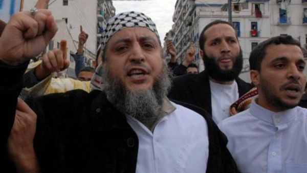 اتهم حمداش كمال داود ب"التطاول على الدين الإسلامي"- أرشيف