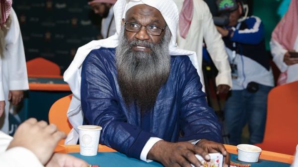 الكلباني أمّ المصلين في المسجد الحرام في شهر رمضان قبل نحو عشر سنوات 