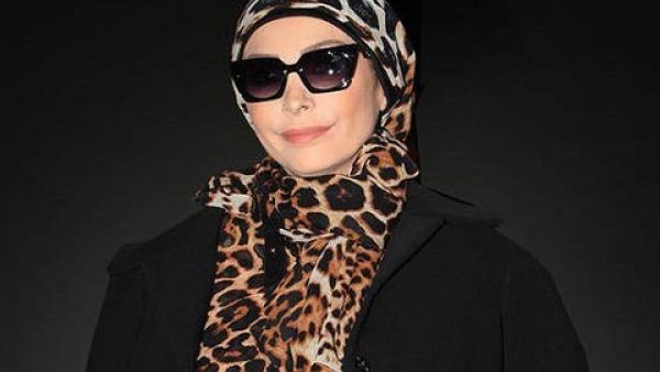 أمل حجازي...هل خلعت الحجاب؟