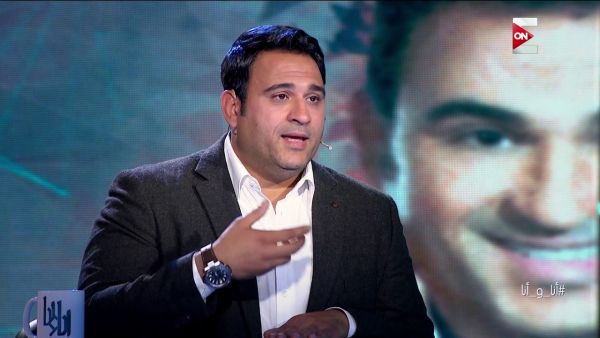 الفنان المصري اكرم حسني