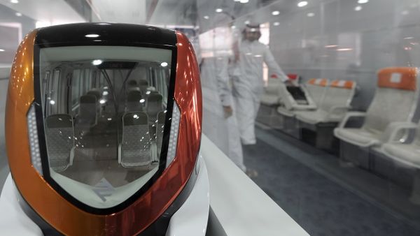 Al-Faisaliah project is an important developmental step in the Kingdom’s march towards diversifying the economy and activating partnership with the private sector. (AFP/ File)