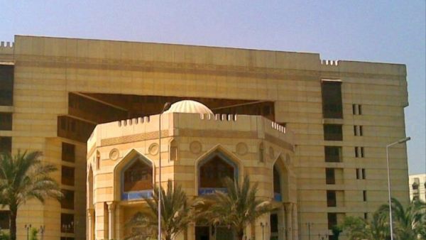 "تغيير مناهج الأزهر الشريف" فهل خضع  للتسيس أم خوفا من الارهاب؟