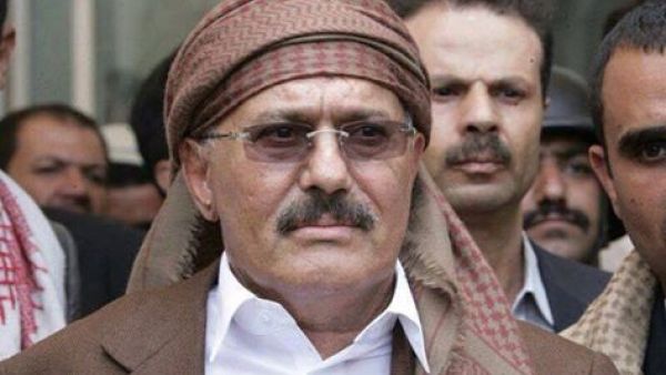 عُمان تنجح بإطلاق سراح أبناء صالح.. والتحالف يفشل مغادرتهم
