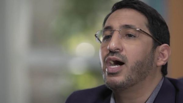 اعتقلت السلطات الداعية العمري مطلع أيلول/ سبتمبر من العام 2017 اعتقلت السلطات الداعية العمري مطلع أيلول/ سبتمبر من العام 2017