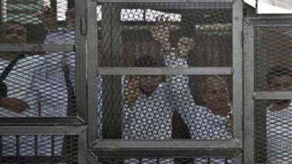 تاجيل جلسة محاكمة صحفيي الجزيرة بمصر إلى 25 حزيران