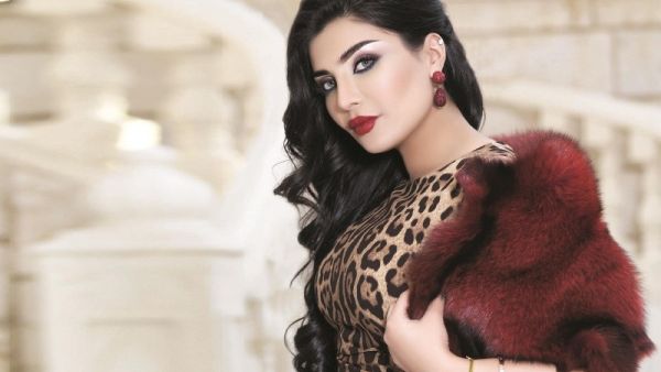 الفنانة الكويتية أمل العوضي