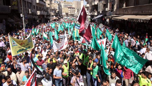 مسيرة غاضبة وسط عمان تنديدا بالاعتداءات الاسرائيلية في القدس