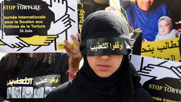 اندلعت الاحتجاجات في تشرين الأول/أكتوبر 2016 إثر مقتل بائع سمك سحقا في آلية جمع نفايات