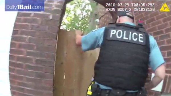 حدثت أحداث عنف مؤخرا جراء مقتل رجال سود على يد الشرطة