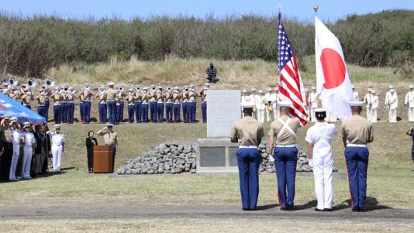 قوات أمريكية ويابانية في قاعدة أوكيناوا- أرشيف