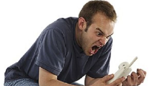 A UAE activist found the government had attempted to attack his device. 