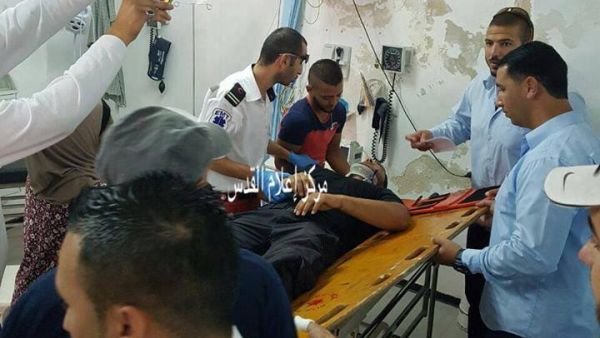 حاول بعض المستوطنين أداء طقوس دينية، إلا أن المصلين وطلبة حلقات العلم تصدوا لهم بهتافات التكبير الاحتجاجية