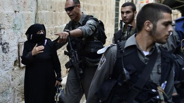 200 مستوطن إسرائيلي يقتحمون المسجد الأقصى
